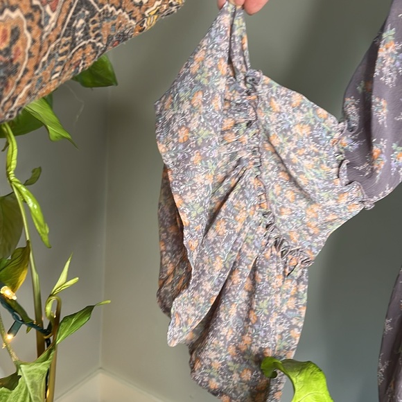 American Eagle Outfitters Bell Sleeve Top - Picture 4 of 7